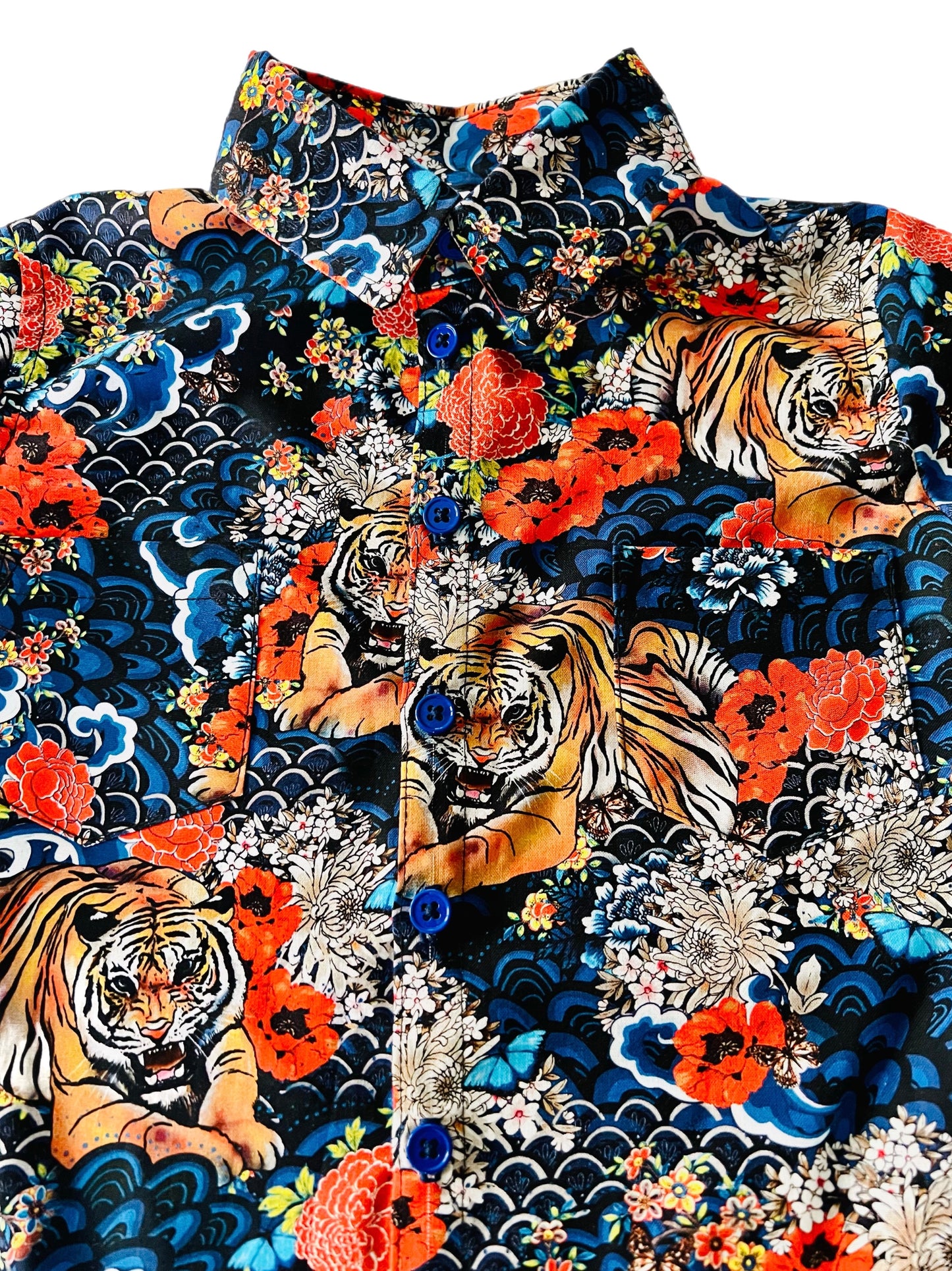 Tiger, Flowers and the Ocean Breeze Button Down Short Sleeve Collared Shirt